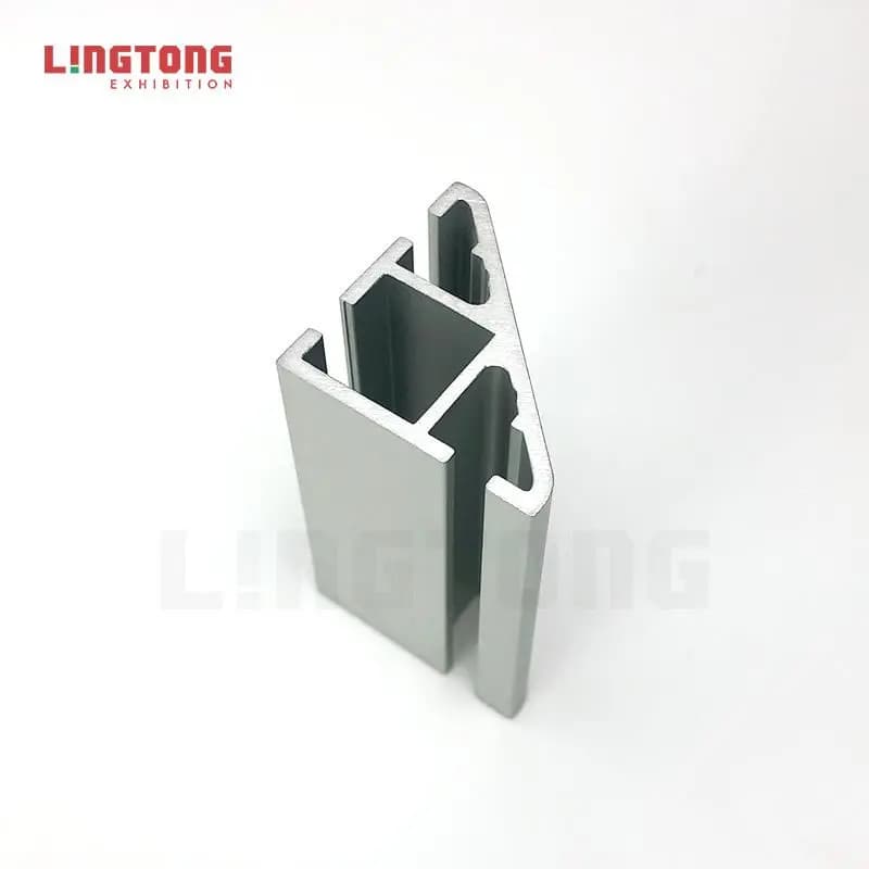LT-S1303 Triangular Extrusion