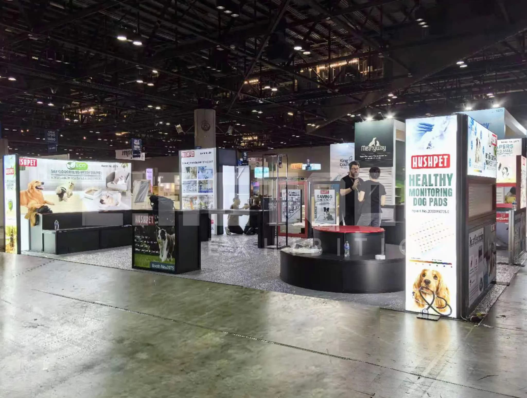 EBS0009 The exhibition stand designed for customers at the pet supplies exhibition